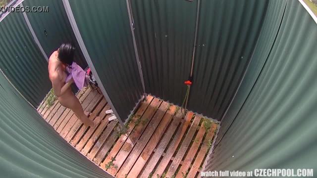Public swimming pool ´s shower voyeur